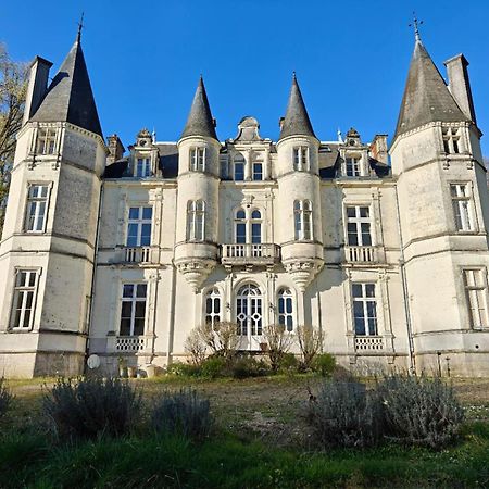 Chateau De Vallagon 蒙特里夏尔 外观 照片