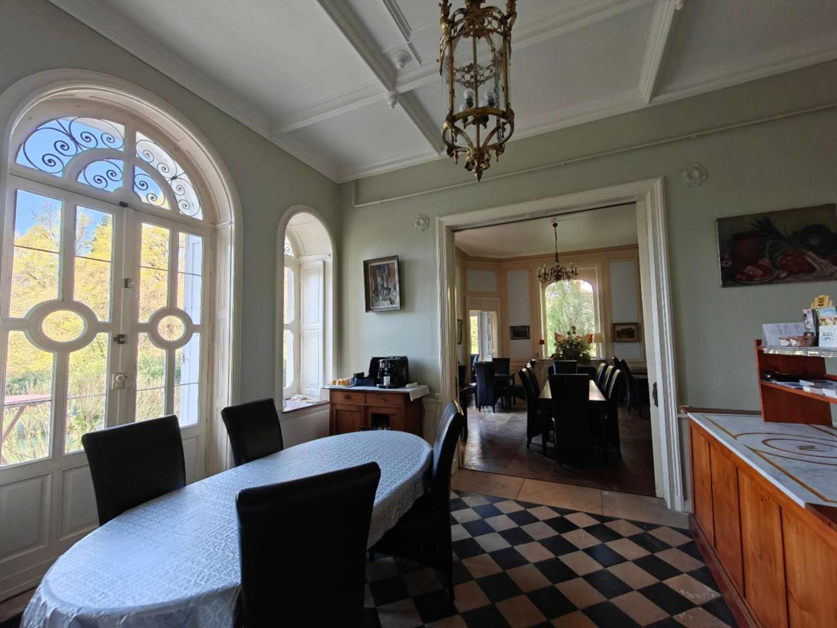 Chateau De Vallagon 蒙特里夏尔 外观 照片
